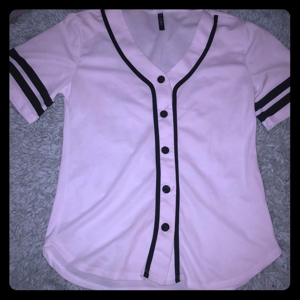 baseball tee, only worn once